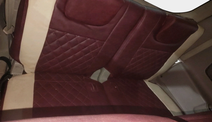 2016 Mahindra XUV500 W10, Diesel, Manual, 1,40,874 km, interior