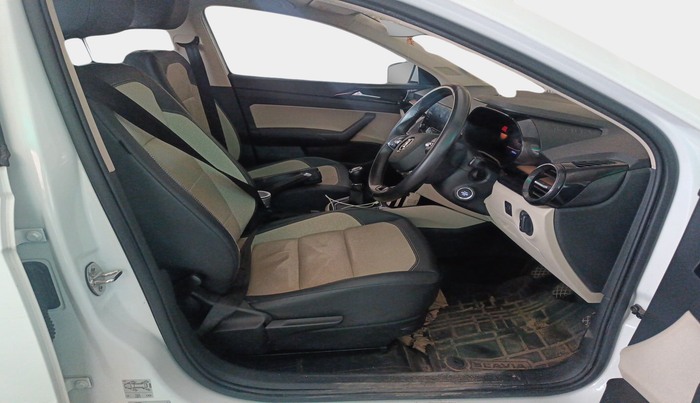 2022 Skoda SLAVIA STYLE 1.0L TSI MT, Petrol, Manual, 62,000 km, interior