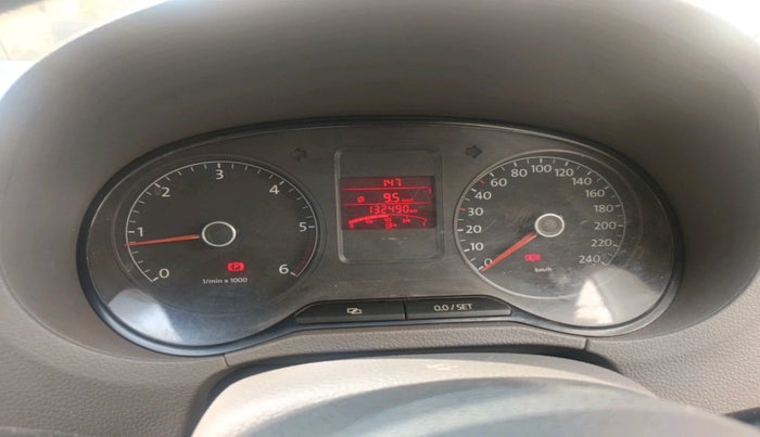 2012 Volkswagen Vento HIGHLINE DIESEL 1.6, Diesel, Manual, 1,32,490 km, interior