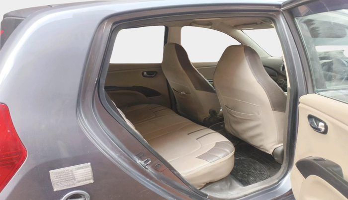 2013 Hyundai i10 SPORTZ 1.1 LPG, Petrol, Manual, 1,48,868 km, interior