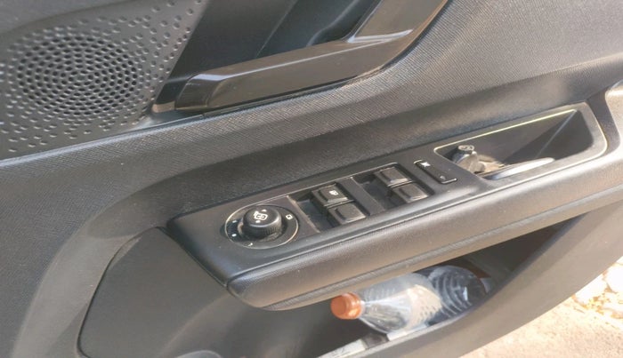 2022 Tata PUNCH CREATIVE 1.2 MT KAZIRANGA EDITION , Petrol, Manual, 42,213 km, interior