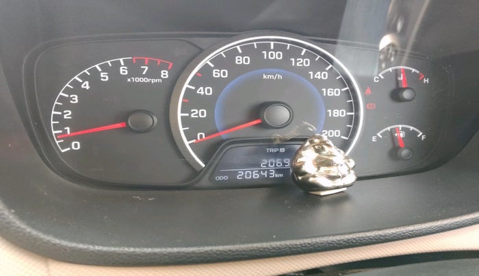 2017 Hyundai Grand i10 SPORTZ (O) 1.2 KAPPA VTVT, Petrol, Manual, 20,643 km, interior