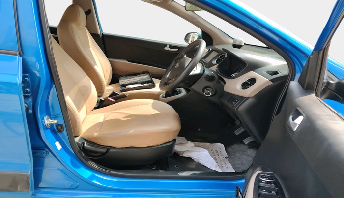 2017 Hyundai Grand i10 SPORTZ (O) 1.2 KAPPA VTVT, Petrol, Manual, 20,643 km, interior