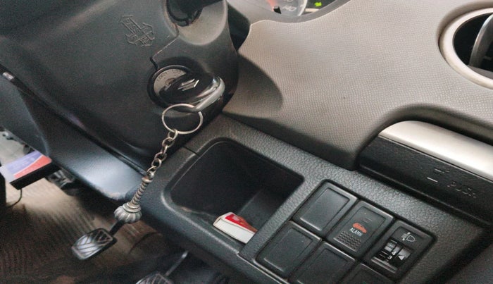 2010 Maruti Wagon R 1.0 VXI, Petrol, Manual, 90,416 km, interior