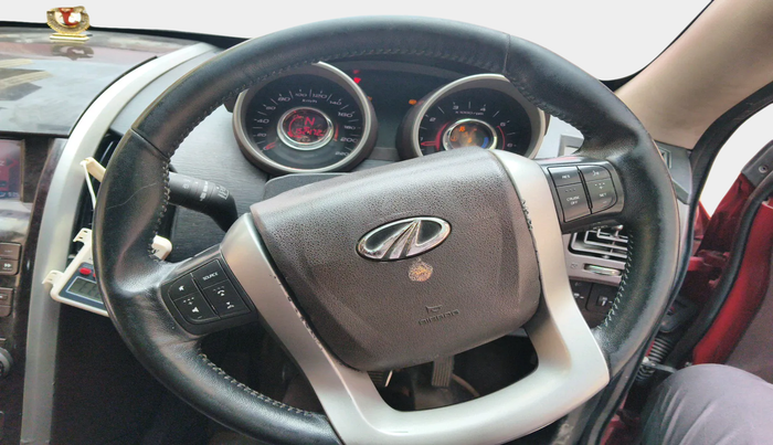 2012 Mahindra XUV500 W8, Diesel, Manual, 1,53,307 km, interior