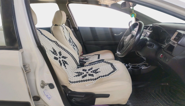 2017 Honda BR-V 1.5L I- DTEC V, Diesel, Manual, 1,21,032 km, interior