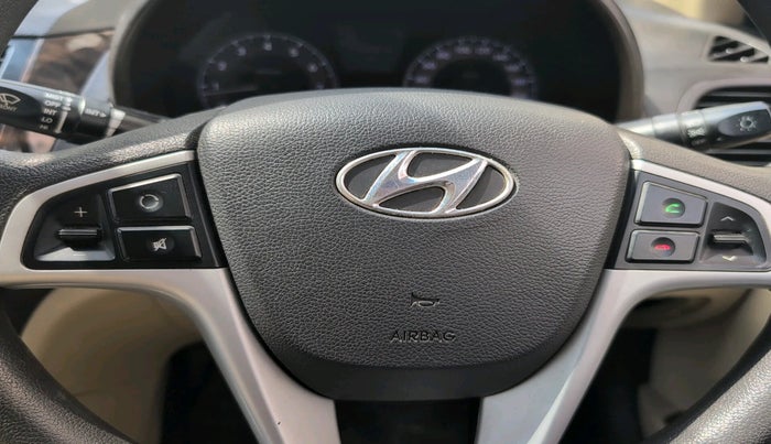2011 Hyundai Verna FLUIDIC 1.6 VTVT SX, Petrol, Manual, 72,125 km, interior