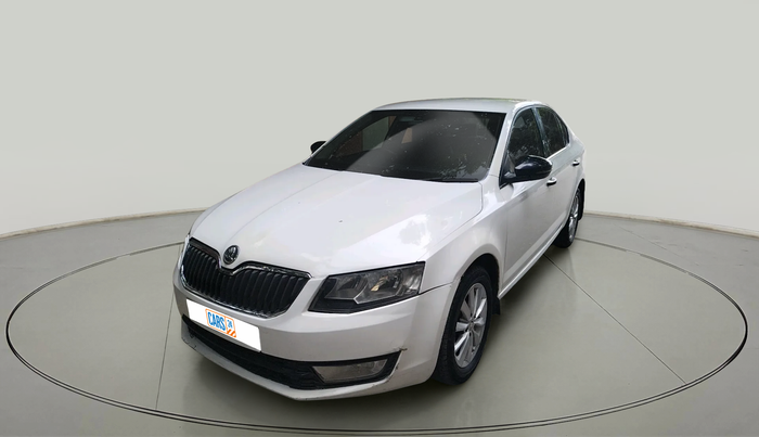 2013 Skoda Octavia ELEGANCE 2.0 TDI AT, Diesel, Automatic, 1,19,684 km, exterior