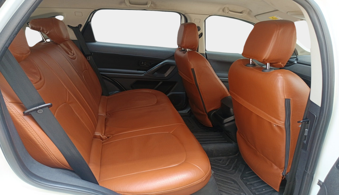 2020 Tata Harrier XE 2.0L KRYOTEC, Diesel, Manual, 1,26,681 km, interior