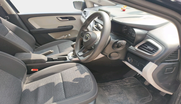 2024 Tata ALTROZ XZ DIESEL, Diesel, Manual, 40,020 km, interior