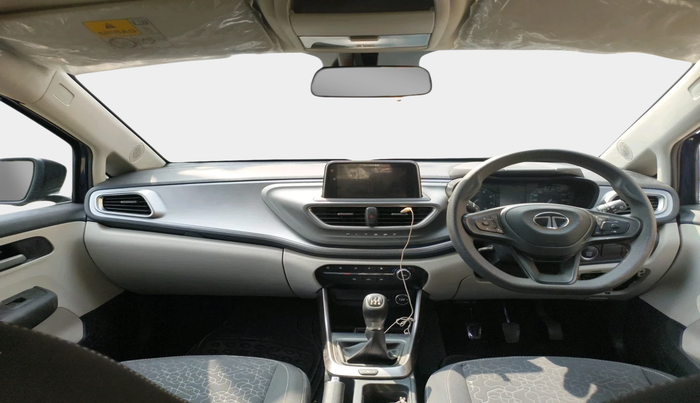 2024 Tata ALTROZ XZ DIESEL, Diesel, Manual, 40,020 km, interior