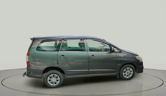 2013 Toyota Innova 2.5 G4 8 STR, Diesel, Manual, 1,80,243 km, exterior