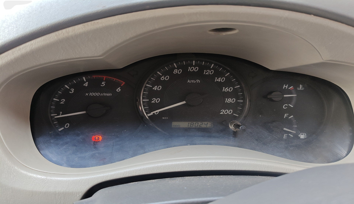 2013 Toyota Innova 2.5 G4 8 STR, Diesel, Manual, 1,80,243 km, interior
