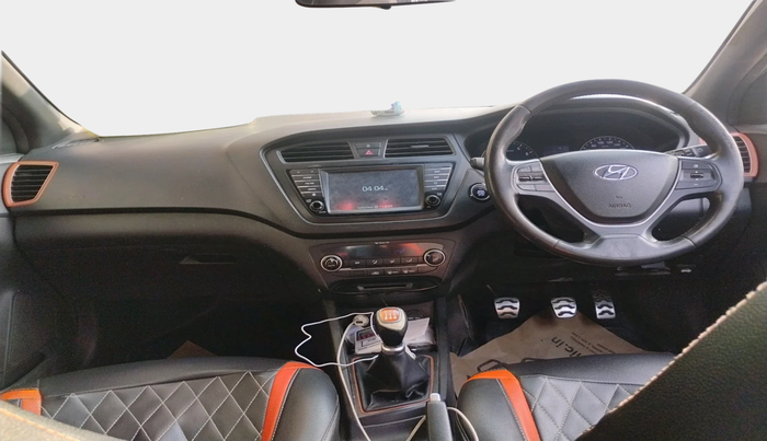 2016 Hyundai i20 Active 1.2 SX, Petrol, Manual, 1,82,815 km, interior