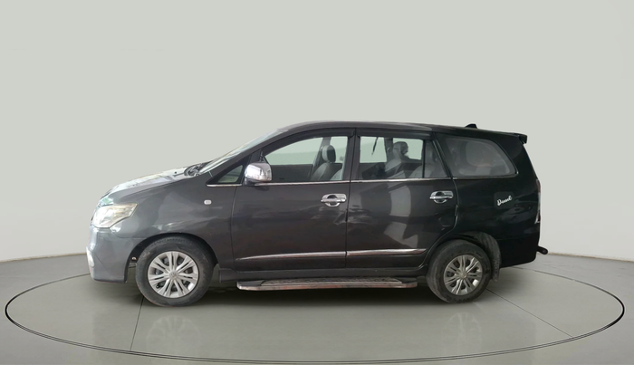 2016 Toyota Innova 2.5 GX 7 STR, Diesel, Manual, 1,23,259 km, exterior