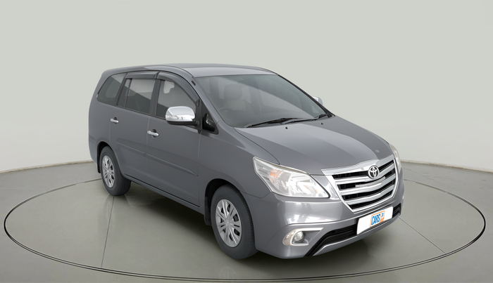 2016 Toyota Innova 2.5 GX 7 STR, Diesel, Manual, 1,23,259 km, exterior
