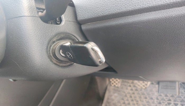 2022 Volkswagen Polo HIGHLINE PLUS 1.0, Petrol, Manual, 29,767 km, interior