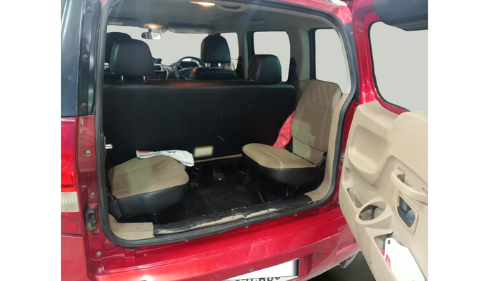 2018 Mahindra TUV300 T10, Diesel, Manual, 1,34,707 km, exterior
