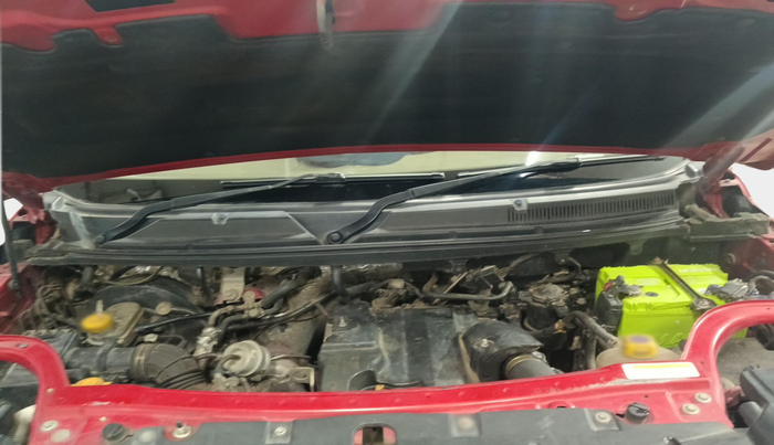 2018 Mahindra TUV300 T10, Diesel, Manual, 1,34,707 km, exterior