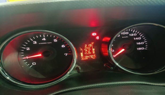 2018 Mahindra TUV300 T10, Diesel, Manual, 1,34,707 km, interior