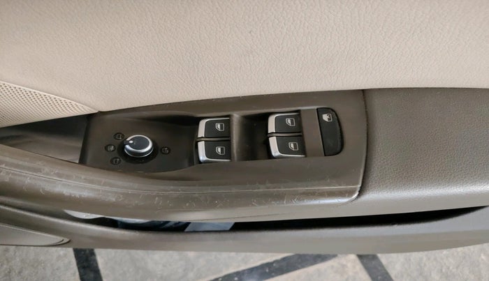 2013 Audi Q3 2.0 TDI QUATTRO, Diesel, Automatic, 1,65,055 km, interior