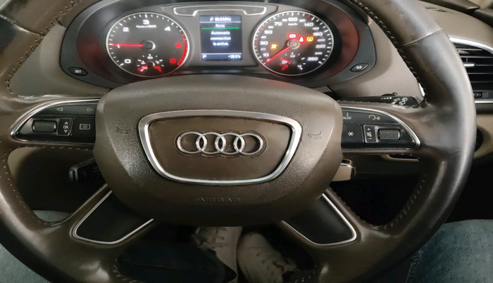 2013 Audi Q3 2.0 TDI QUATTRO, Diesel, Automatic, 1,65,055 km, interior