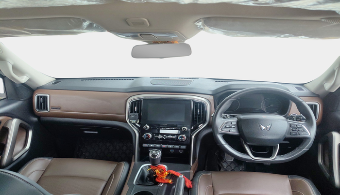 2022 Mahindra SCORPIO-N Z8 L PETROL MT 7 STR, Petrol, Manual, 10,268 km, interior