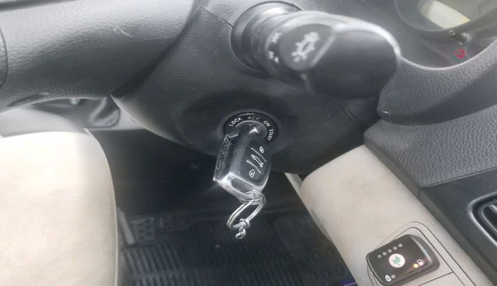 2015 Hyundai Eon ERA +, Petrol, Manual, 1,03,839 km, interior