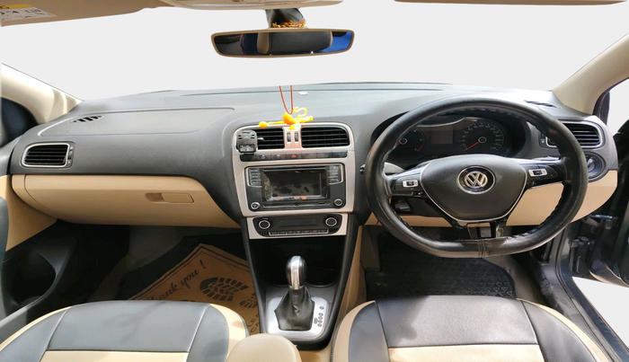 2017 Volkswagen Ameo HIGHLINE PLUS 1.5L AT 16 ALLOY, Diesel, Automatic, 1,01,958 km, interior