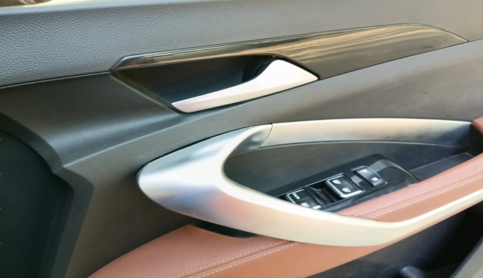 2021 MG HECTOR PLUS Sharp Pro 1.5 Turbo Petrol CVT 6 STR, Petrol, Automatic, 1,25,241 km, interior