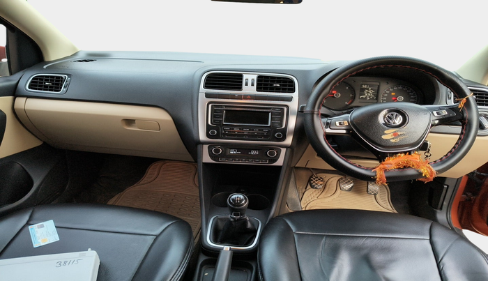 2015 Volkswagen Polo HIGHLINE1.5L, Diesel, Manual, 76,763 km, interior