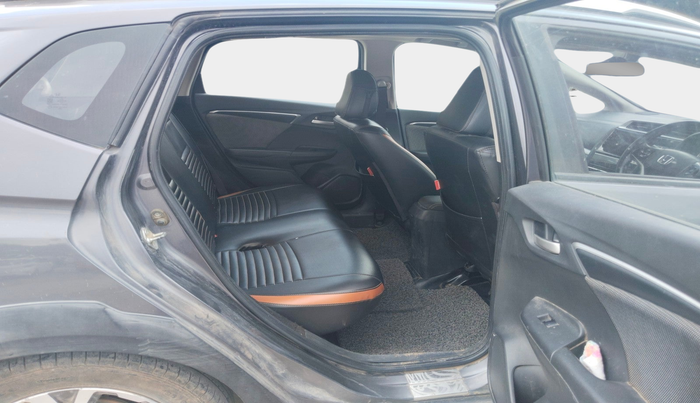 2017 Honda WR-V 1.5L I-DTEC VX MT, Diesel, Manual, 1,63,510 km, interior