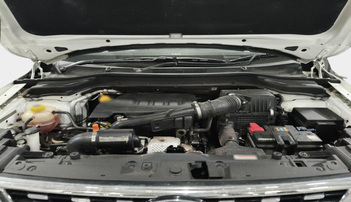 2022 Mahindra XUV300 W8 (O) 1.2 PETROL, Petrol, Manual, 32,367 km, exterior