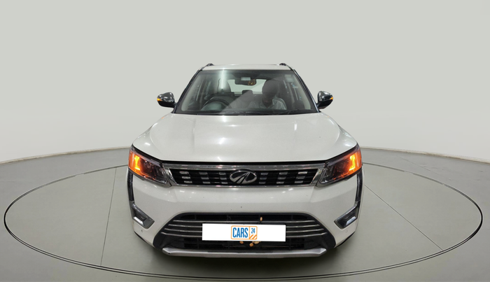 2022 Mahindra XUV300 W8 (O) 1.2 PETROL, Petrol, Manual, 32,367 km, exterior