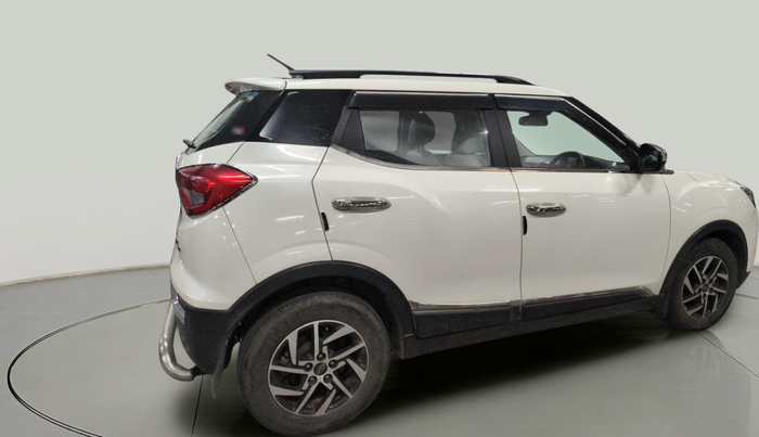 2022 Mahindra XUV300 W8 (O) 1.2 PETROL, Petrol, Manual, 32,367 km, exterior