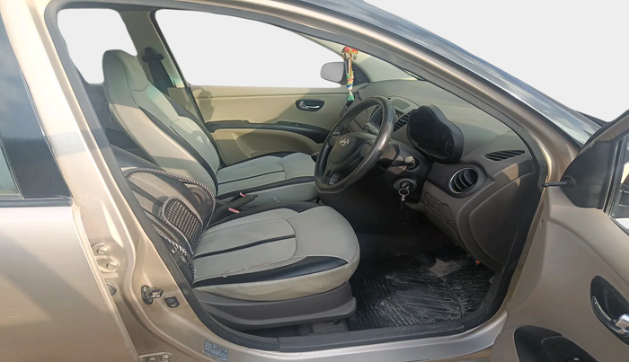 2010 Hyundai i10 MAGNA 1.1, Petrol, Manual, 84,796 km, interior