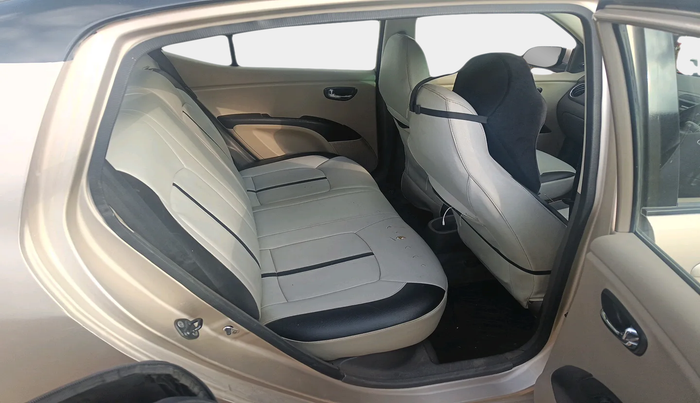 2010 Hyundai i10 MAGNA 1.1, Petrol, Manual, 84,796 km, interior