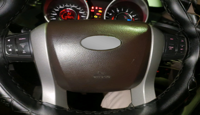 2013 Mahindra XUV500 W8, Diesel, Manual, 1,42,655 km, interior