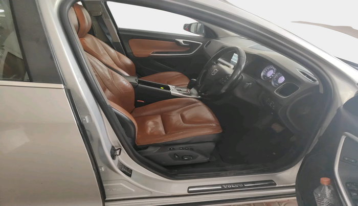 2012 Volvo S60 KINETIC D3, Diesel, Automatic, 1,04,536 km, interior