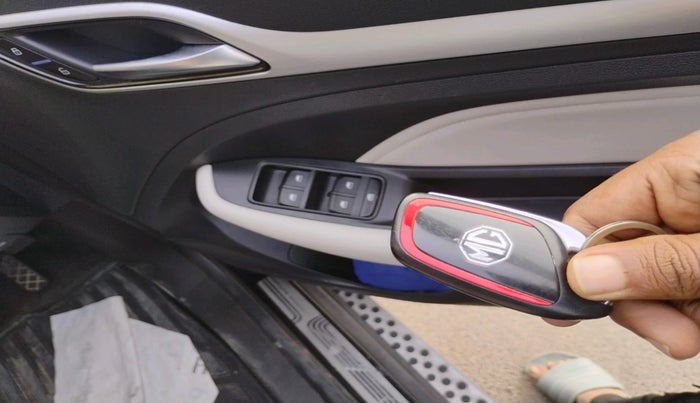 2022 MG ASTOR SMART EX 1.5 MT, Petrol, Manual, 32,593 km, interior