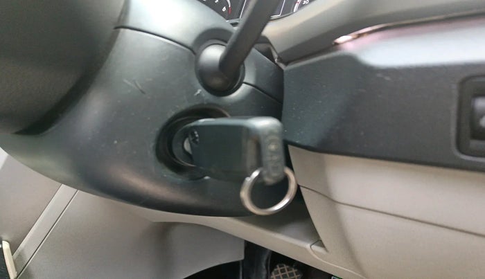 2022 Volkswagen TAIGUN HIGHLINE 1.0 TSI MT, Petrol, Manual, 53,239 km, interior