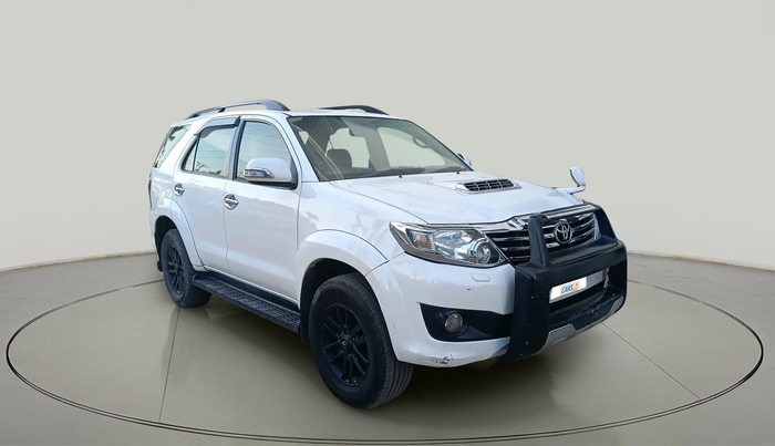2014 Toyota Fortuner 3.0 4X2 MT, Diesel, Manual, 1,92,208 km, exterior