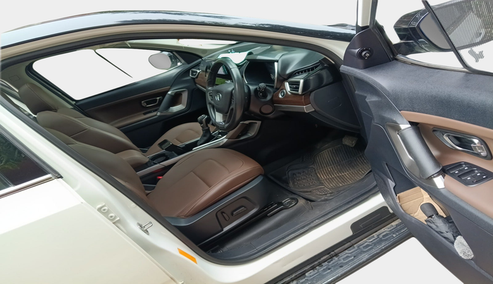 2020 Tata Harrier XZA PLUS 2.0L DUAL TONE, Diesel, Automatic, 43,874 km, interior
