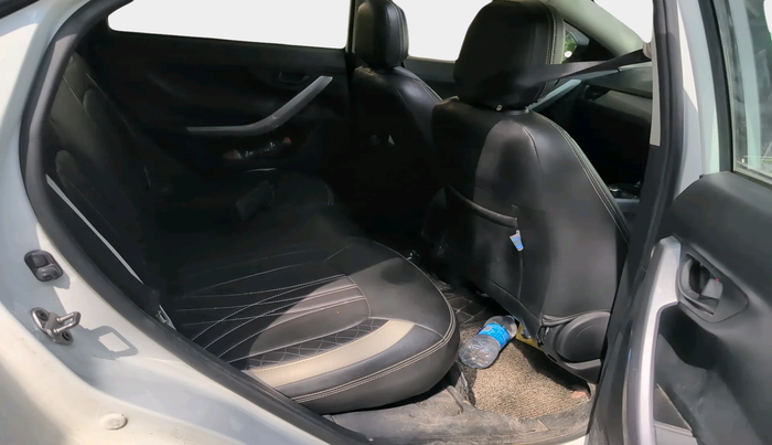 2022 Tata NEXON XMA SUNROOF PETROL, Petrol, Automatic, 40,125 km, interior