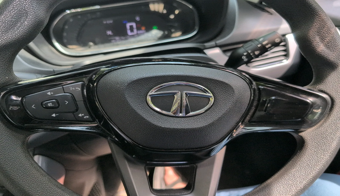 2022 Tata NEXON XMA SUNROOF PETROL, Petrol, Automatic, 40,125 km, interior