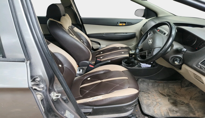 2012 Hyundai i20 SPORTZ 1.4 CRDI, Diesel, Manual, 1,43,561 km, interior