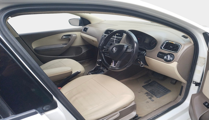 2015 Skoda Rapid 1.5 TDI CR ELEGANCE PLUS AT, Diesel, Automatic, 1,39,005 km, interior