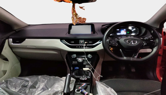 2023 Tata NEXON XZ PLUS PETROL, Petrol, Manual, 25,905 km, interior