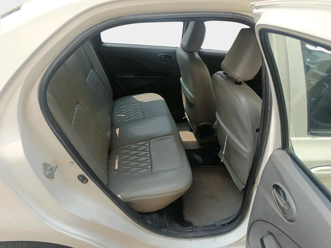 2016 Toyota Etios GD, Diesel, Manual, 87,882 km, interior