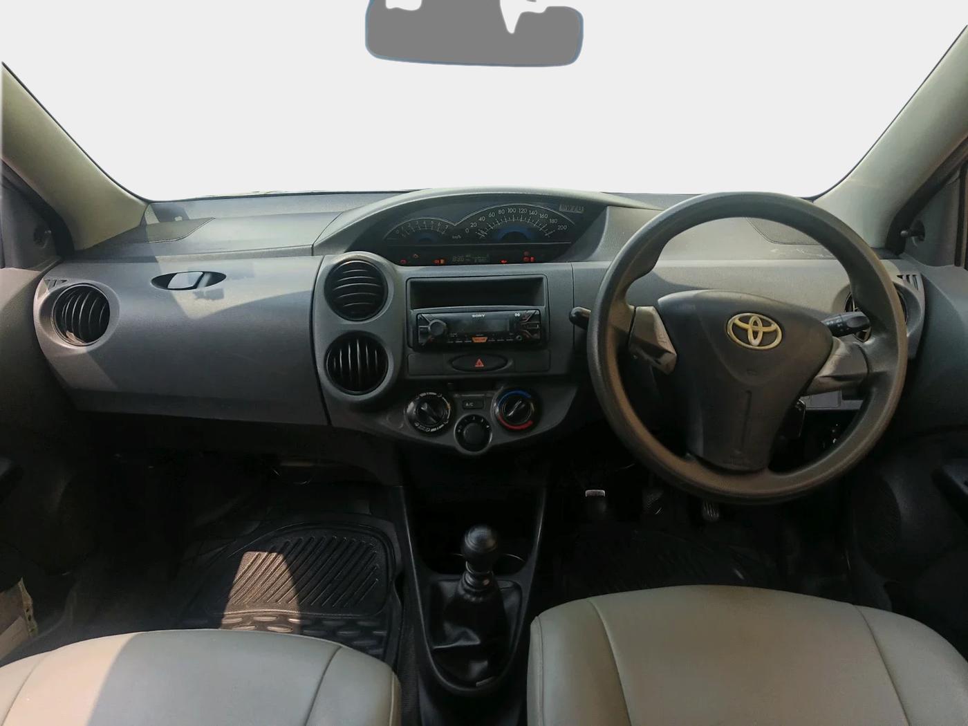 2016 Toyota Etios GD, Diesel, Manual, 87,882 km, interior